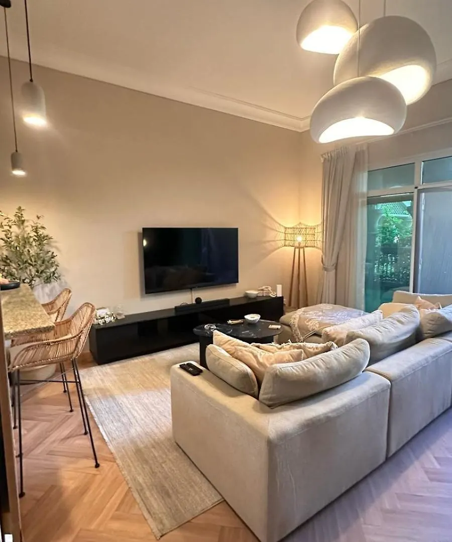 Palm Jumeirah Beach-Access Hideaway Dubai Apartment